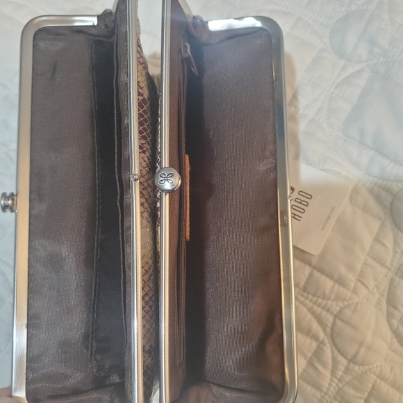 Hobo Sand Snake Wallet - Picture 3 of 4